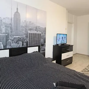 Holidays Host Splaiul Unirii Bucureşti